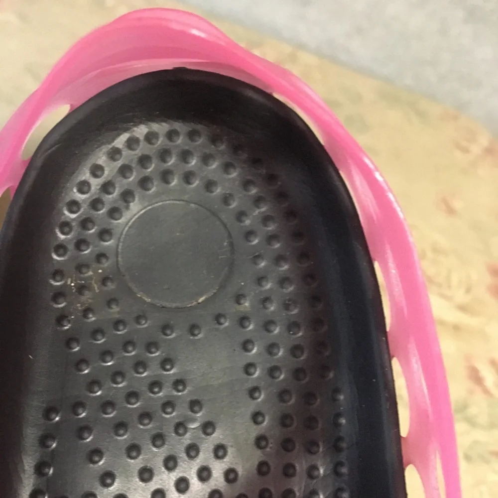 Pink Perforated Water Shoes Clogs Slip On Aqua Beach Pool Shower Flats Like New